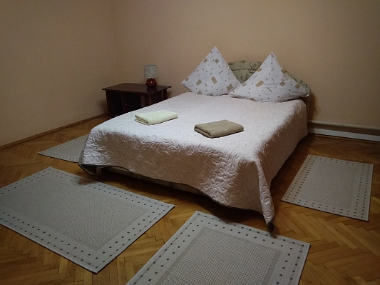Дом посуточно в Берегово, ул. Томаша Михая, 34