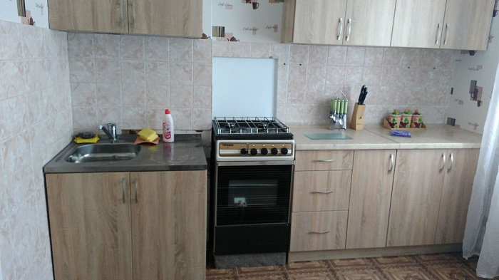 Двухкомнатная квартира посуточно в Белой Церкви, ул. Курсовая, 3а