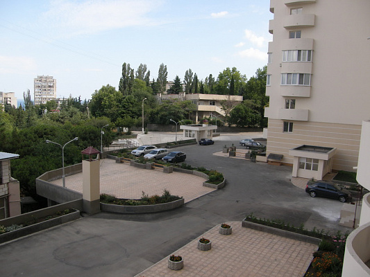 Однокомнатная квартира посуточно в Алуште, ул. Октябрьская, 32