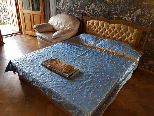Комната посуточно в Одессе, Приморский район, ул. Пантелеймоновская, 7