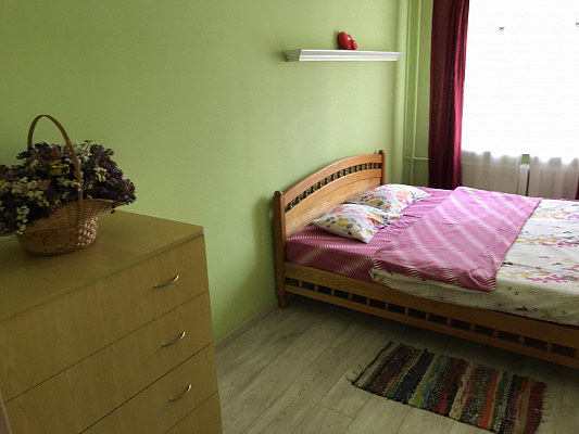 Трехкомнатная квартира посуточно в Ровно, ул. Вячеслава Черновола, 36