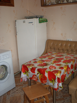 Двухкомнатная квартира посуточно в Саках, ул. Курортная, 27