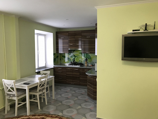 Однокомнатная квартира посуточно в Хмельницком, ул. Каменецкая, 38