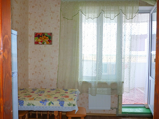 Трехкомнатная квартира посуточно в Евпатории, ул. Кирова, 32