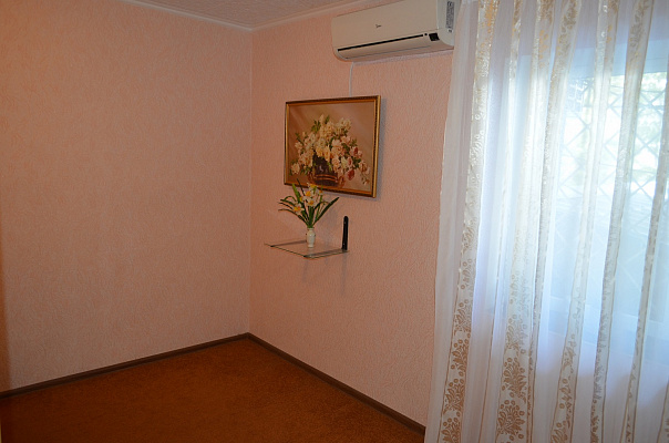 Дом посуточно в Форосе, ул. Космонавтов , 7