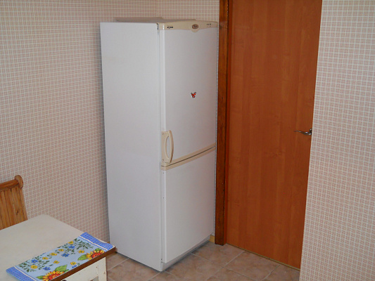 Двухкомнатная квартира посуточно в Черкассах, ул. Новопречистенская, 1