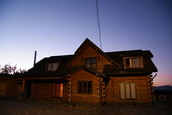 Пятикомнатная квартира посуточно в Косове, с. Ростоки, 1