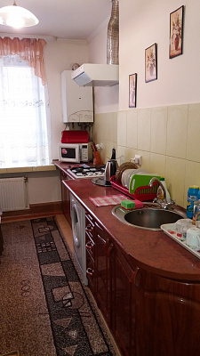 Двухкомнатная квартира посуточно в Тернополе, ул. Богдана Хмельницкого, 2