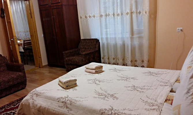 Дом посуточно в Берегово, ул. Томаша Михая, 34