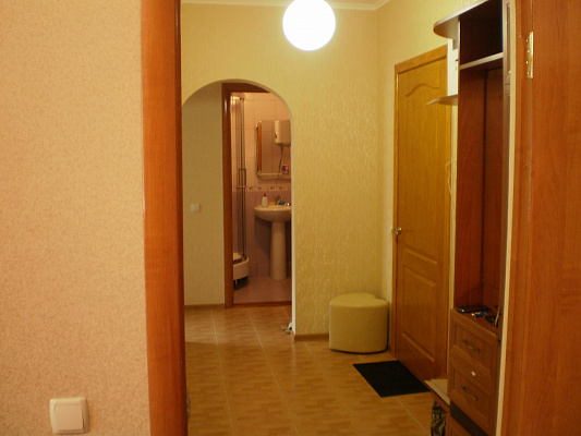 Двухкомнатная квартира посуточно в Симферополе, Киевский район, ул. Воровского, 60