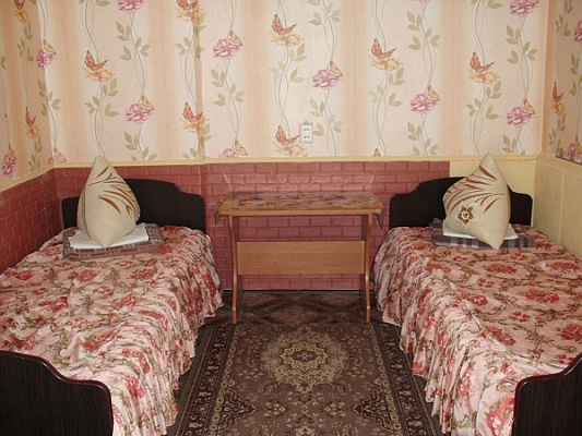 Дом посуточно в Лазурном, ул. Степная, 20