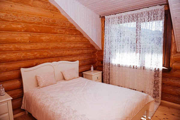 Пятикомнатная квартира посуточно в Косове, с. Ростоки, 1
