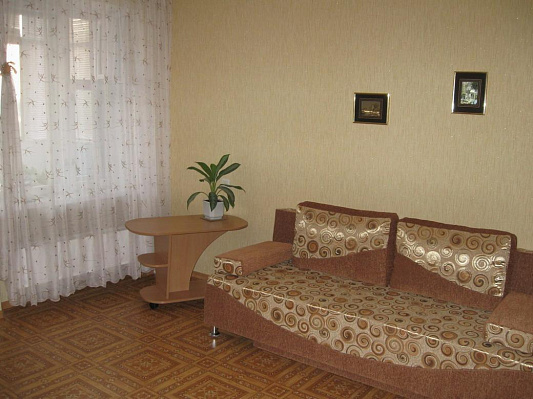 Однокомнатная квартира посуточно в Кременчуге, 101-й квартал, 3