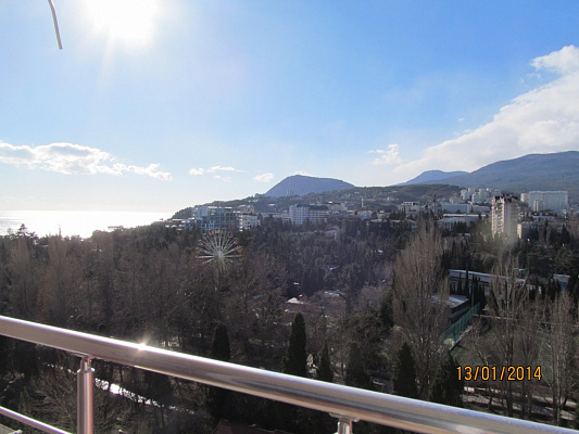 Двухкомнатная квартира посуточно в Алуште, ул. Перекопская, 4в