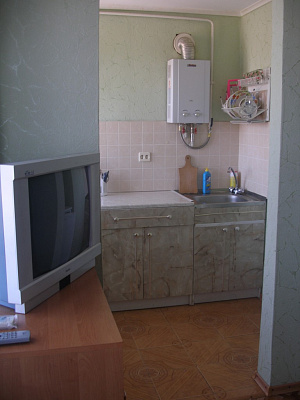 Однокомнатная квартира посуточно в Керчи, ул. Кирова, 3