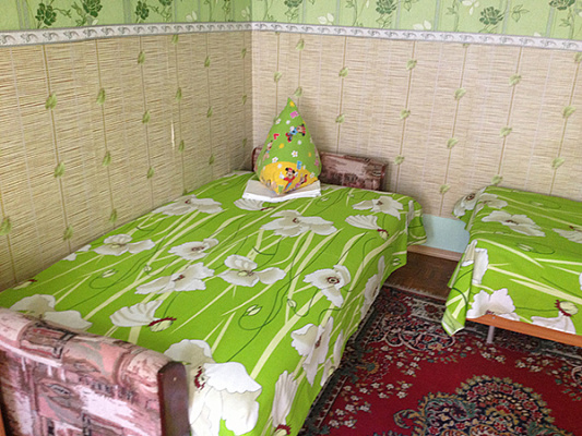 Дом посуточно в Лазурном, ул. Степная, 20