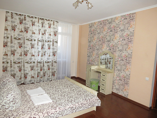 Двухкомнатная квартира посуточно в Луцке, ул. Гончара, 3