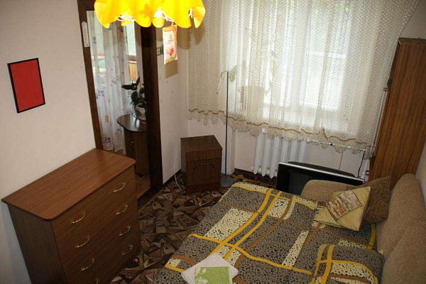 Двухкомнатная квартира посуточно в Житомире, ул. Киевская, 66