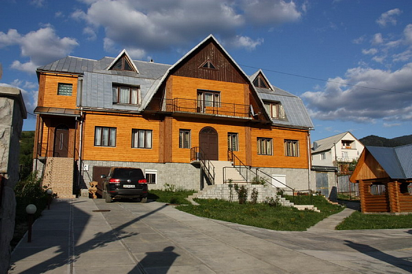 Дом посуточно в Межгорье, ул. Заводская, 25