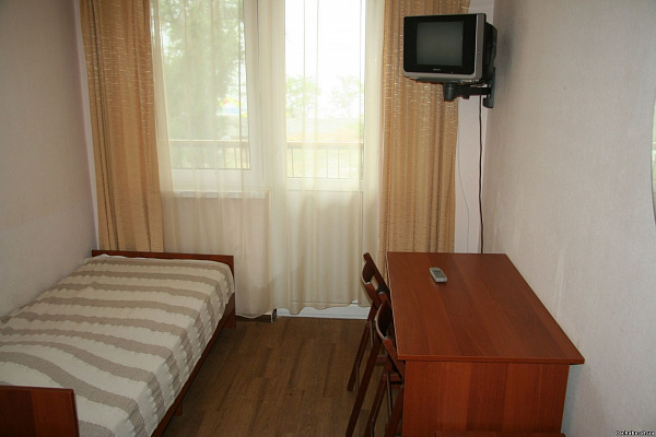 Мини-отель  посуточно в Рыбаковке, Квартал 2, 9а