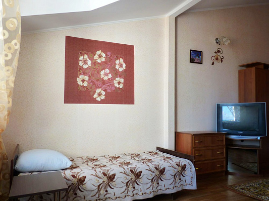 Трехкомнатная квартира посуточно в Евпатории, ул. Кирова, 32