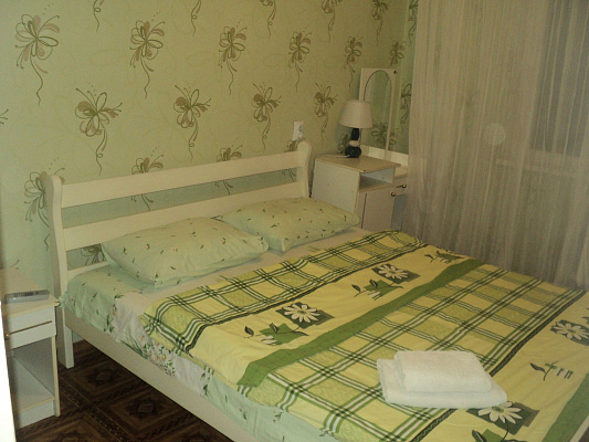 Двухкомнатная квартира посуточно в Белой Церкви, ул. Курсовая, 3а
