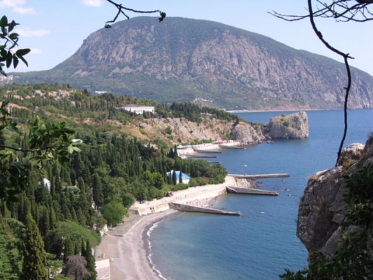 Двухкомнатная квартира посуточно в Гурзуфе, ул. Строителей, 3а