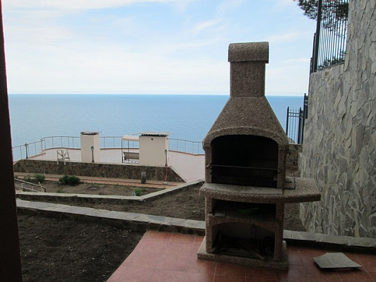 Дом посуточно в Алуште, ул. Набережная, 10а