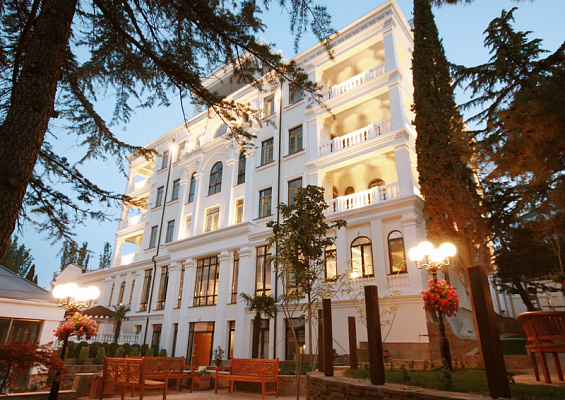 Двухкомнатная квартира посуточно в Алуште, ул. Ленина, 10