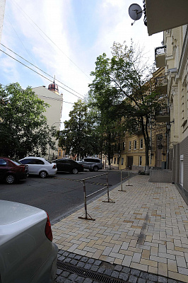 Трехкомнатная квартира посуточно в Киеве, Шевченковский район, пер. Михайловский, 9А