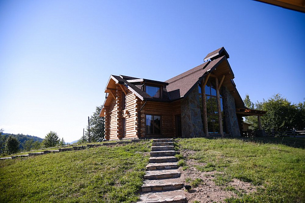 Пятикомнатная квартира посуточно в Косове, с. Ростоки, 1